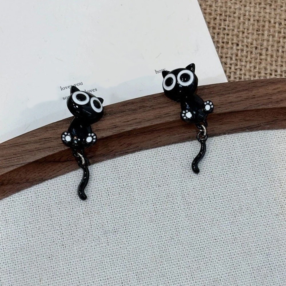 Fashion Simple Black Cat Earrings Sweet Cute Black Cat Ear Studs Temperament Light Cartoon Earrings Women
