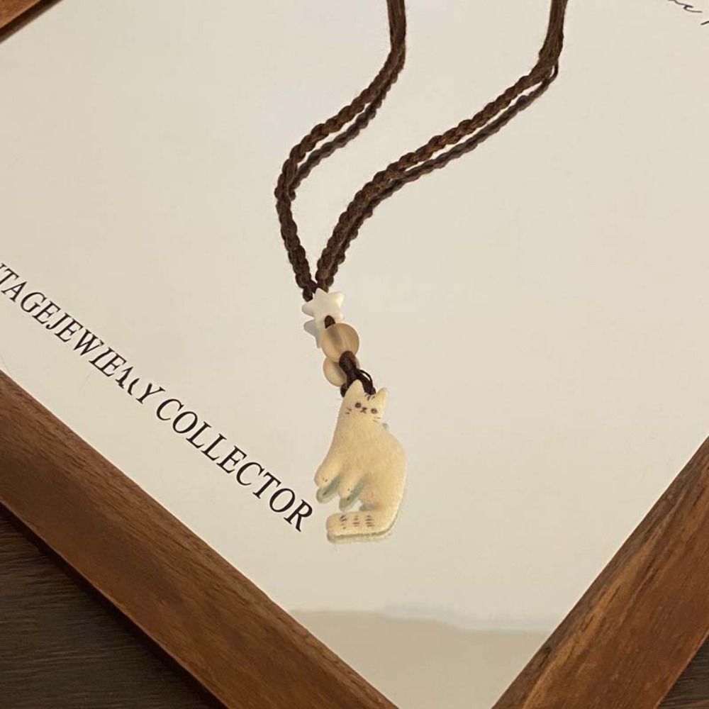 Cute Retro Cat Necklace Charms Minority Design Beaded Necklace Jewelry Accessories Small Ornament Clavicle Chain Student