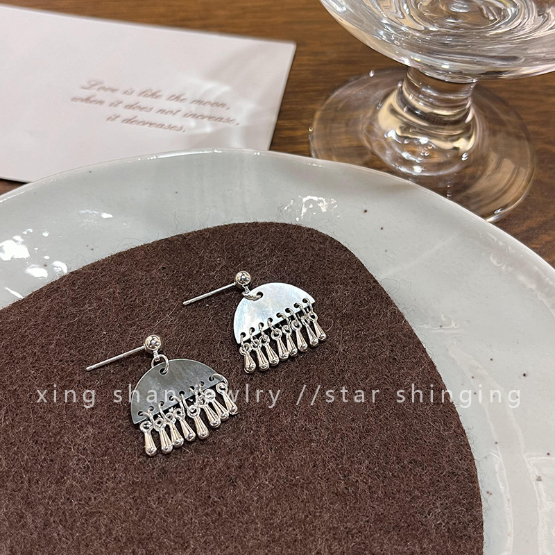 【Quality certifications】Brushed silver ~ gray black fan tassel new Chinese style ethnic style tassel fashion women's earrings