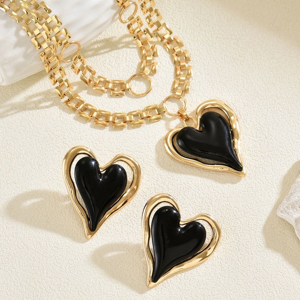 Metal Style Color Heart Jewelry Set Chunky Chain Heart Heart Pendant Necklace Double-Layer Chain Hollowed-Out Heart Heart Necklaces Ladies