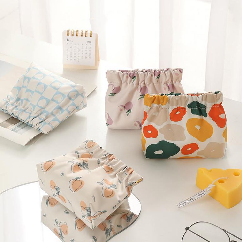 Portable Cute Oil Painting Money Bags Small Item Bag Sanitary Napkin Storage Bag Lipstick Cosmetic Bag Leaf Spring Bag Women Change Storage Bag Coin Purse