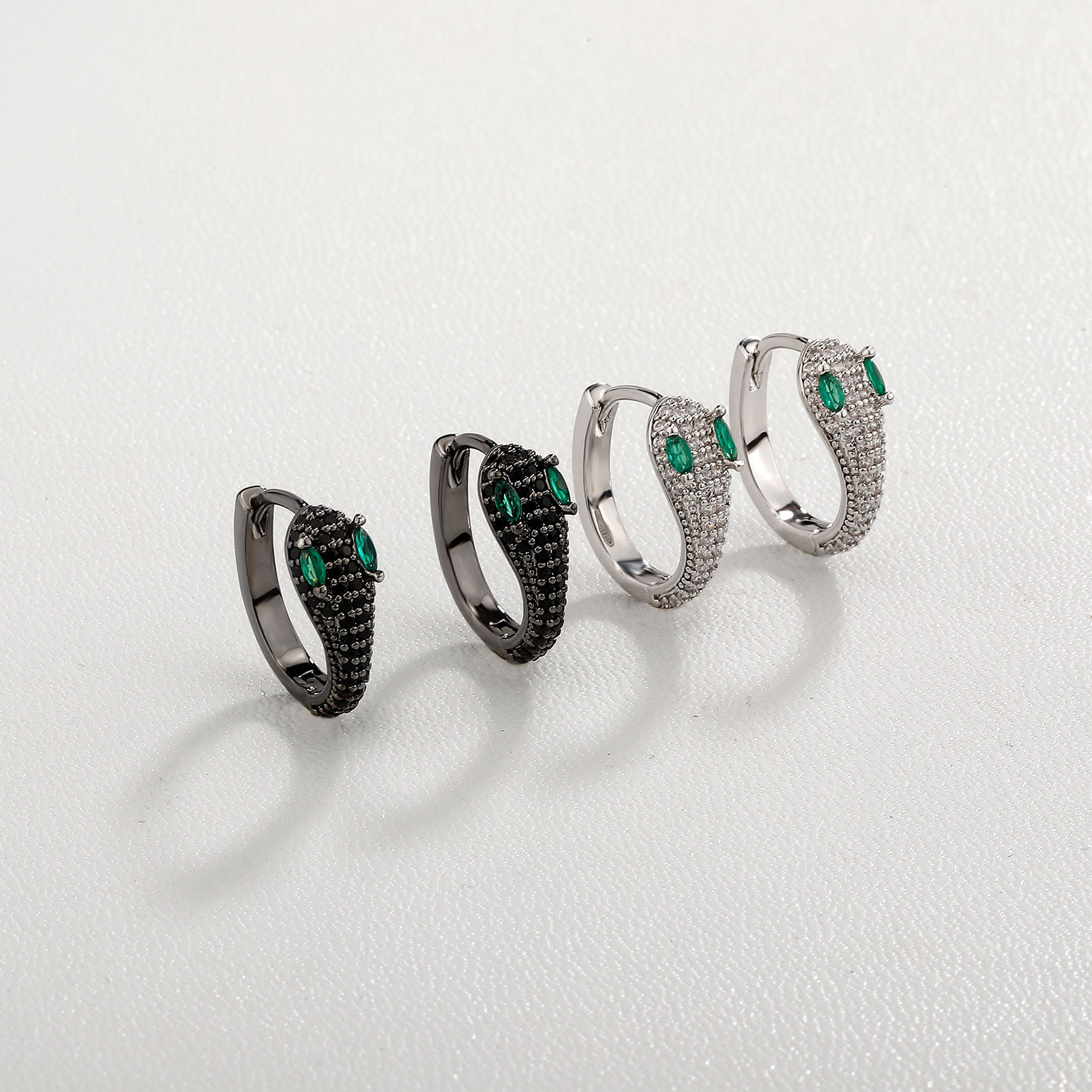 【New Arrivals】Wind Green Diamond Snake Earrings Personalized Trendy Male Hot Girls Street Hip Hop Snake Earrings