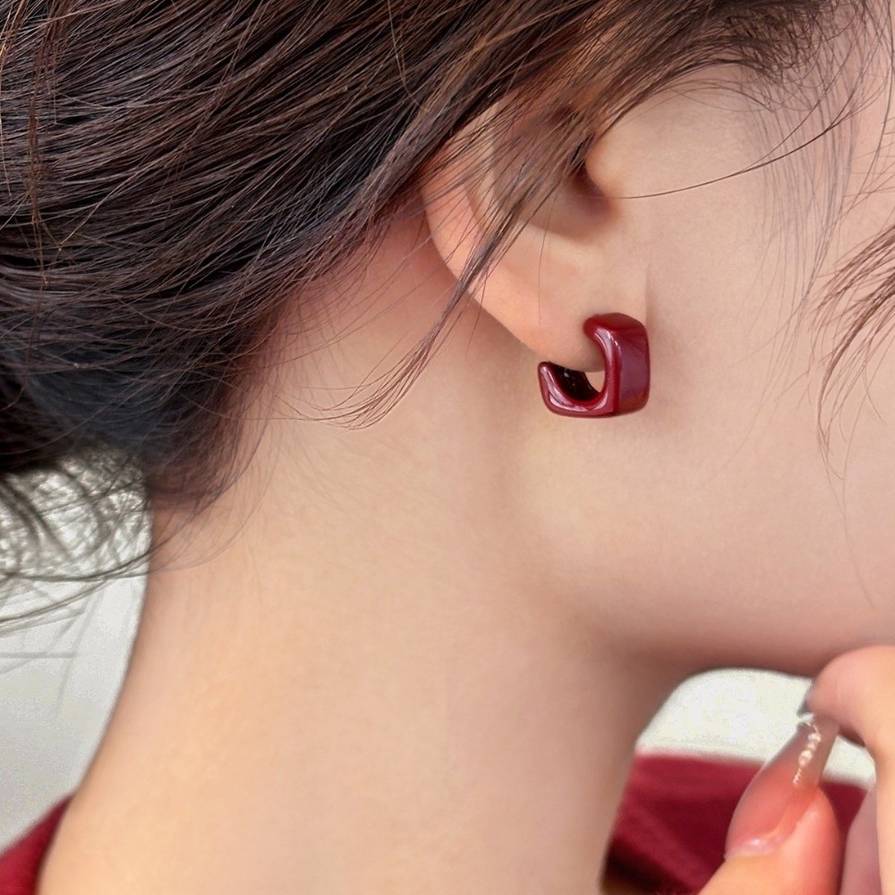 New Acrylic Dark Red Drip Glaze Stud Earrings Alloy Lightweight C-Shaped Earrings Minimalist Design Sweet Hoop Earrings Party