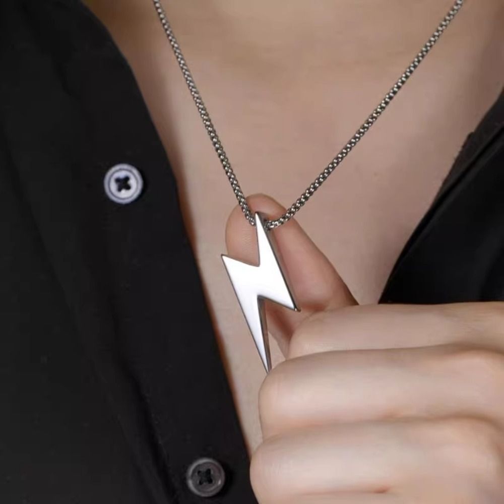 Simple Stainless Steel Lightning Necklace Gold Plated 3 Color Lightning Bolt Necklace Geometric Design Long Chain Chain Necklace Unisex Jewelry