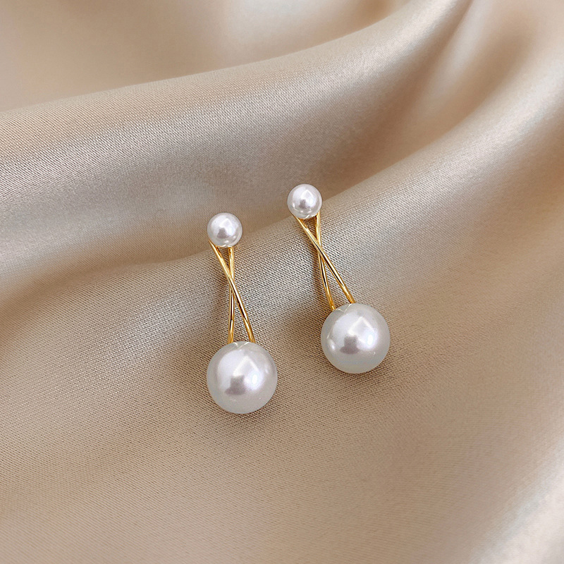 1 Pair Korean Luxury Pearl Stud Earrings For Women Fashion Simple Pearl Stud Ear Clip Party Girl Temperament Accessories Jewelry 7DD