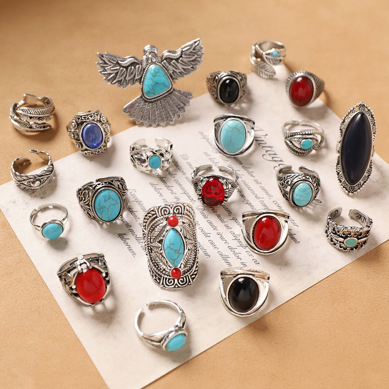 【New Arrivals】Tibetan retro ethnic style ring carved exaggerated Bohemian exotic waste soil wind opening medieval ring female