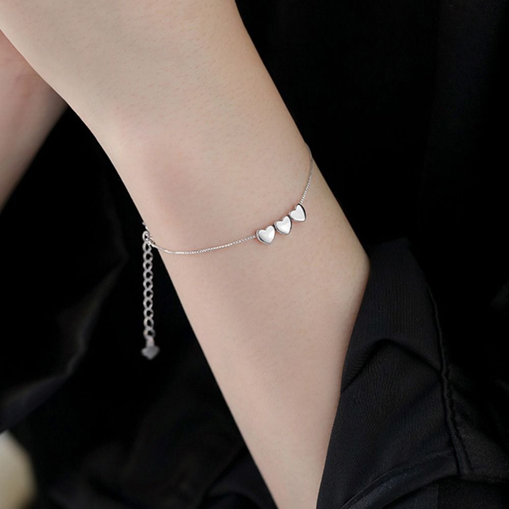 Sweet Simple Cool Titanium Steel Alloy Niche Design Circle Hollow Heart Fashion Jewelry Bracelet Hand Chain Women Double Layer Bracelet