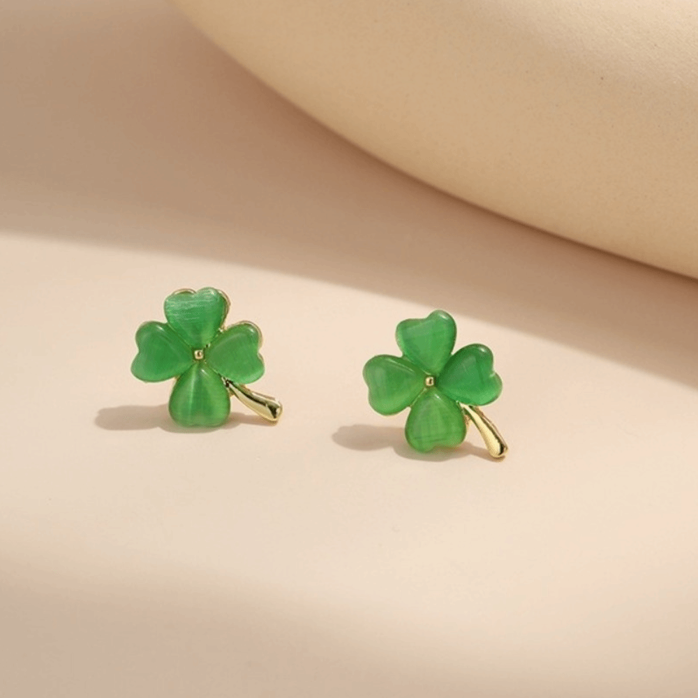 Creative Simple Four-leaf Clover Earrings Cute Handmade Cat's Eye Ear Stud Flower Sweet Friendship Earrings Girl