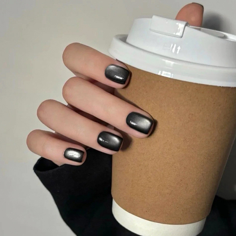 24Pcs Simple Delicate Short Black Fake Nails with Glue DIY Art Design False Nails Stylish Pattern Wearable Nails Artificial Nails
