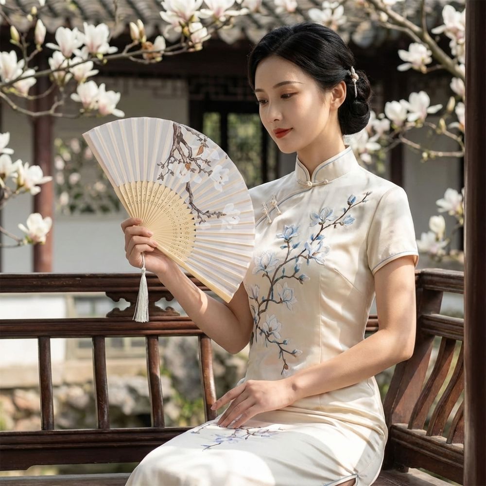 Women Fan Antique Folding Fan Magnolia Pattern Bamboo Frame Traditional Dance Fan Handmade Artistic Chinese Style Fan Cheongsam Matching