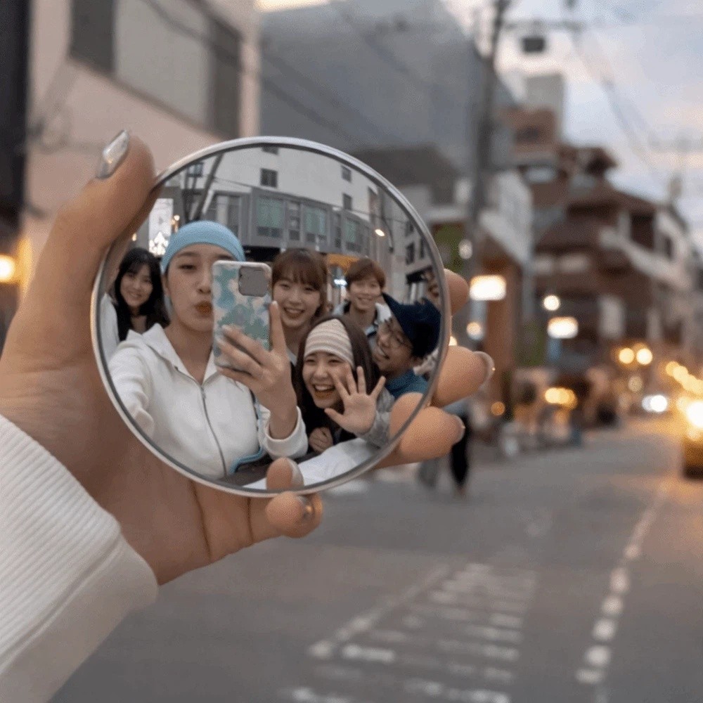 Unique Wide-angle Lens Travel Reflective Mirror Portable Mini Zoom-In Mirrors Zoom-In Feature Round Convex Mirror Vlogging
