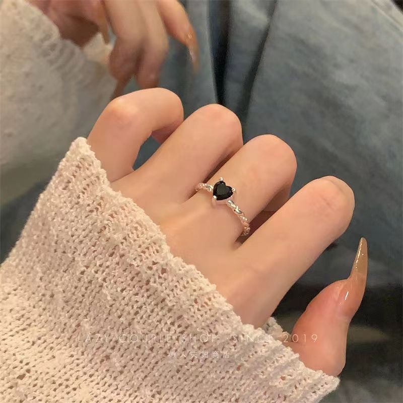 【Special offer】Black Zircon Love Twist Ring for Women 2024 New Trendy Niche Design Light Luxury Fashion Cold Style