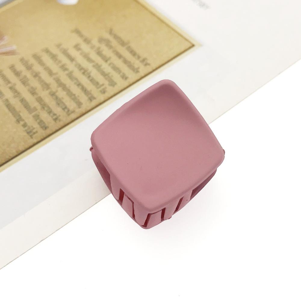2020 New Wo Resin Hair Claw Clips Matte Solid Color Hairpins Square Shape Hair Make UP Hair