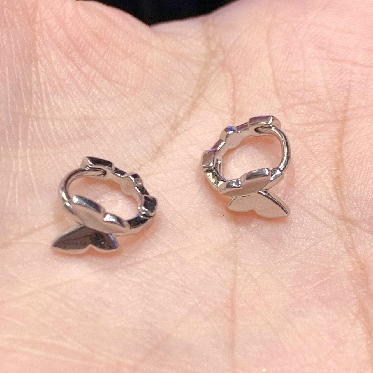 【New Arrivals】Simple Butterfly Ear Buckle Earrings Women's Niche Design High-end Ear Jewelry Ins Cold Style Small Ear Ring Earrings