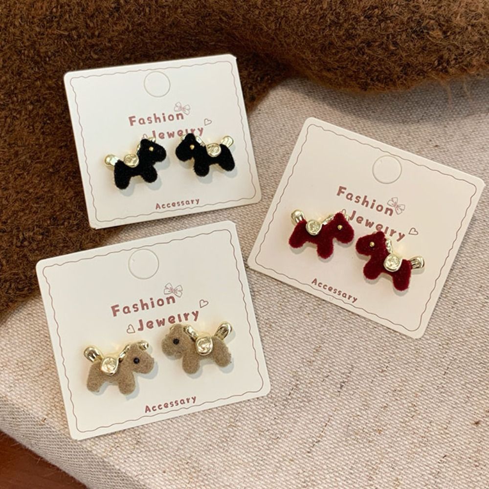 Elegant Good Flocking Velvet Pony Earrings Cartoon Chinese Style Chinese Horse Stud Earrings Fashion Jewelry Velvet Pony Zodiac Horse Pony Earrings New Year Gift