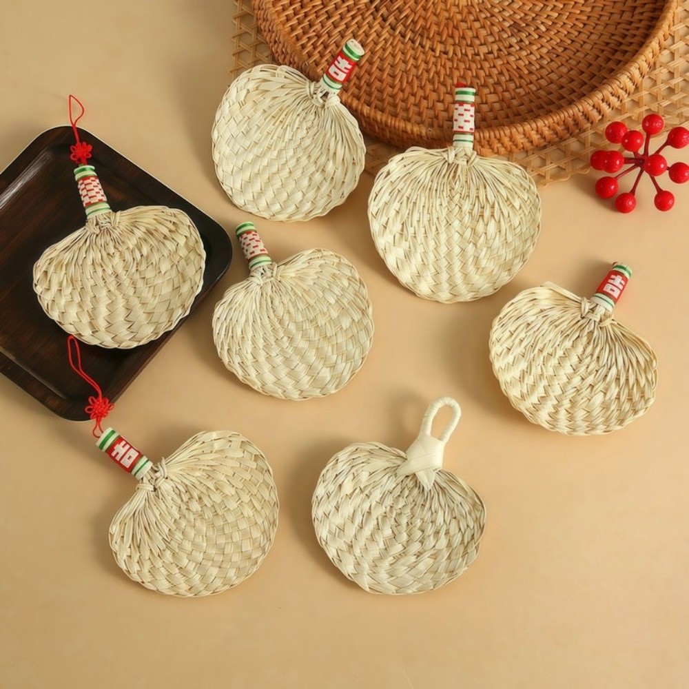 Handmade Retro Woven Leaf Fan Mini Size Heart-shaped DIY Fan Chinese Style Woven Fan Summer Cooling