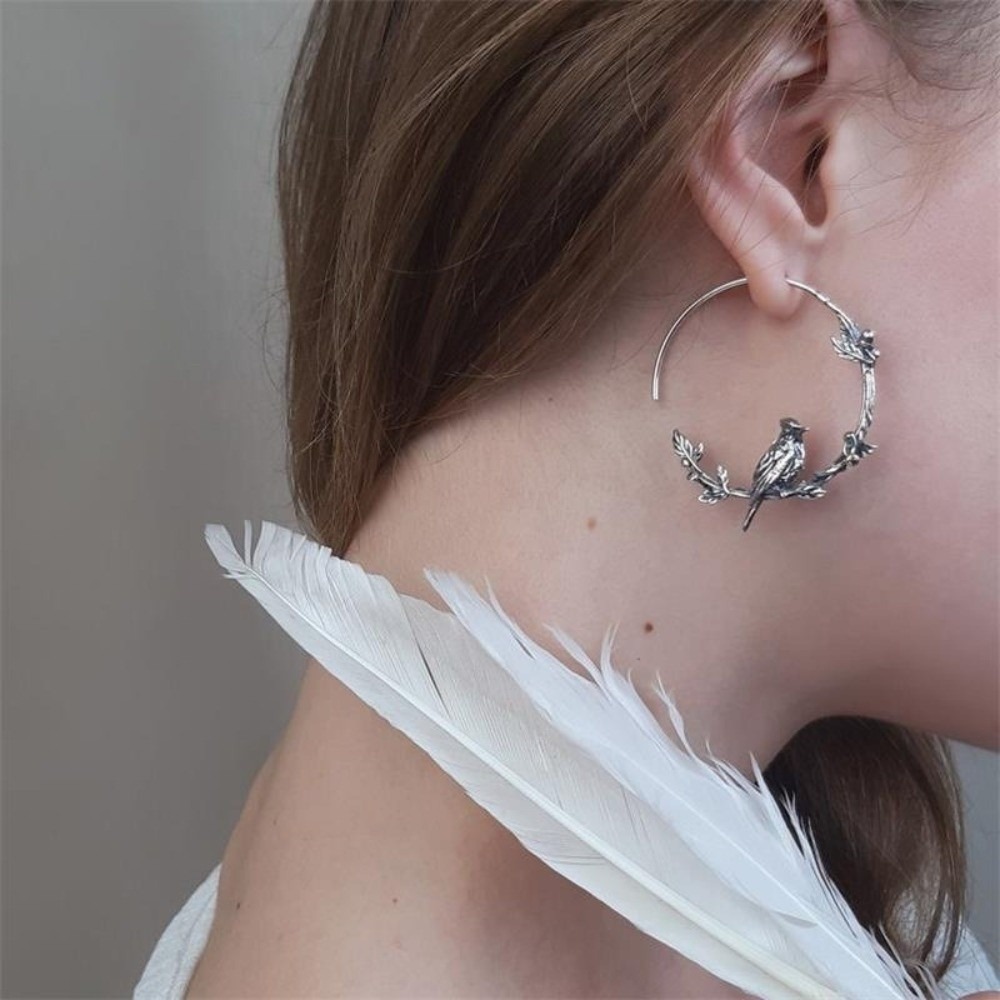 New Green Color Vintage Beetles Earrings Round Shape Classic Insect Animal Earrings Trendy Color Bird Leaf Earrings Wedding