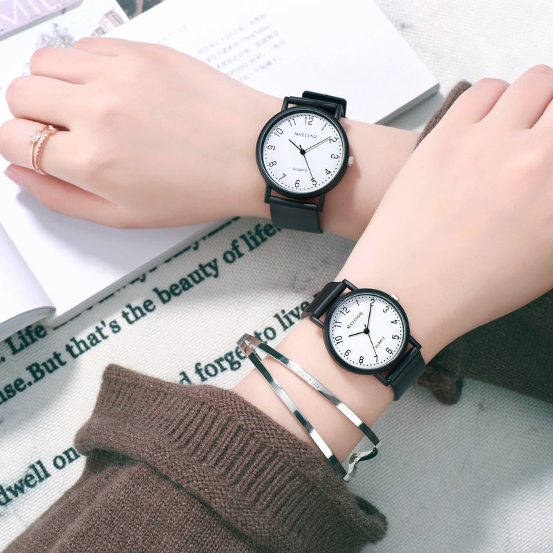 【Very good-looking】Stylish and Minimalist Sports Watch for Women and Men - Retro College Style, Perfect for Couples