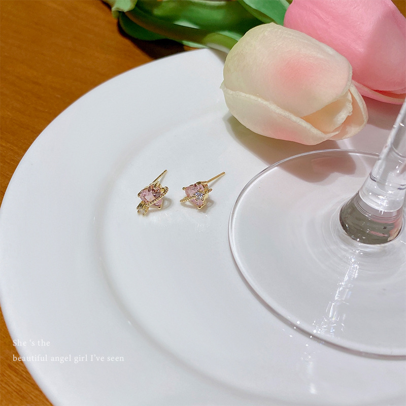 【Prices are low- Now don't beslow】S925 Silver Needle Cool Style Pink White Stone Earrings Ins Simple Design Girls Sweet Earrings Earrings