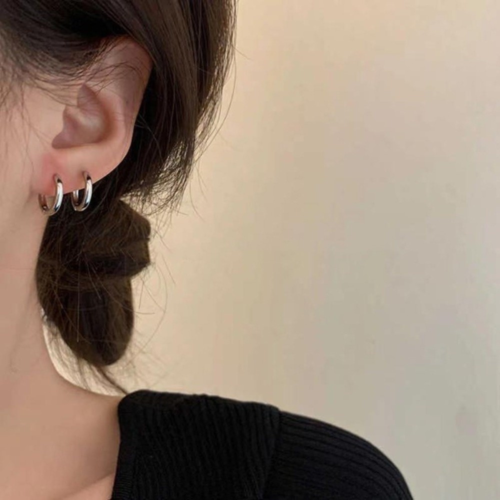 4 pairs Elegant Simple Stainless Steel Earrings Light Minimalist Plain Round Earrings Women Men Stackable Earrings Set Wedding