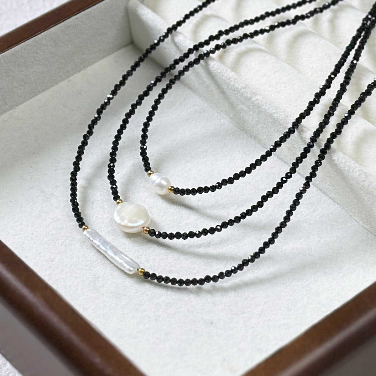 【Trendy designs】Natural Freshwater Baroque Pearl Titanium Steel Black Pointed Oval Pearl Beaded Necklace Female