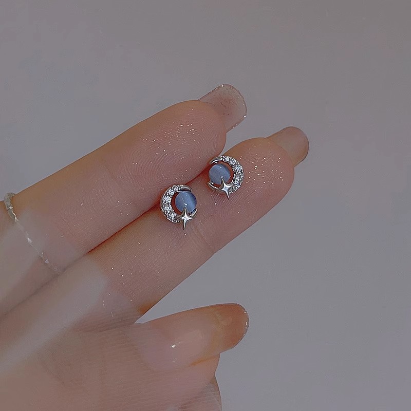 【Quality certifications】Small Blue Star Moon Earrings Women's Exquisite Girl Joker Simple New Fashion