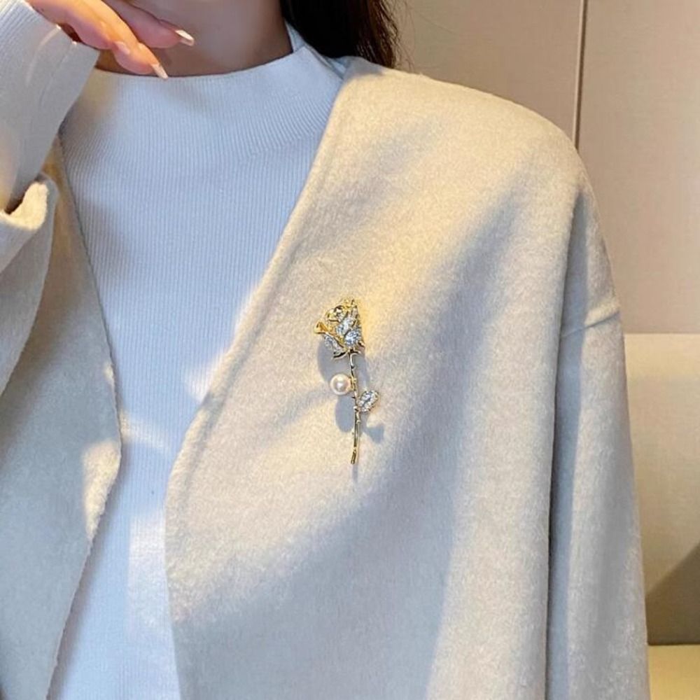 Creative Elegant Rose Flower Brooch Vintage Chinese Style Floral Brooches Unisex with Faux Suit Collar Pin Women