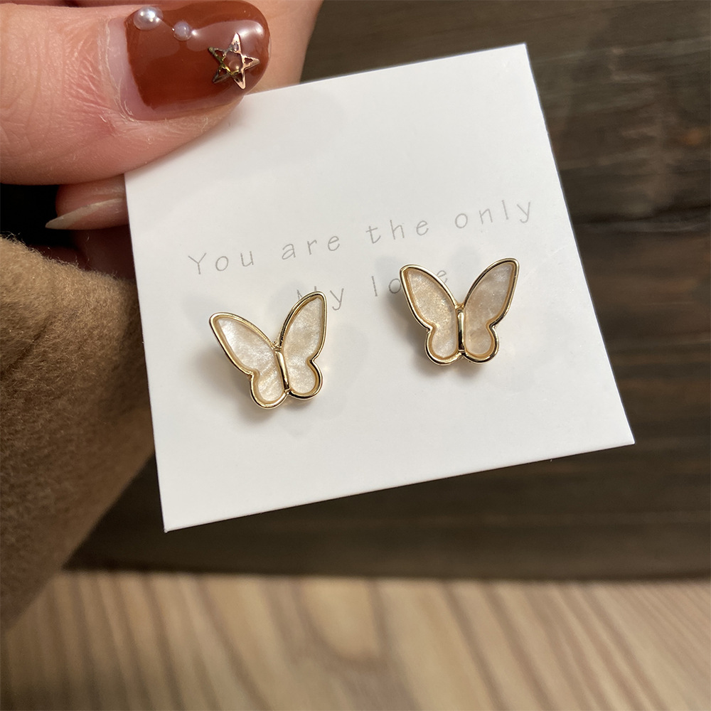 【Top-notch quality】5254507 New Golden Butterfly Creative Simple Retro Elegant Earrings