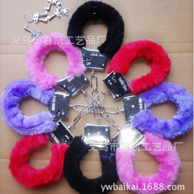 【Year-End whole person/funny imitation metal The whole hand buckle fine craft.