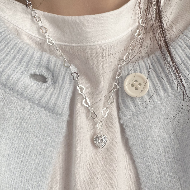 【Top Picks】Korean version of s925 love zircon necklace women's fashion simple all-match clavicle chain 2024 new sweater chain