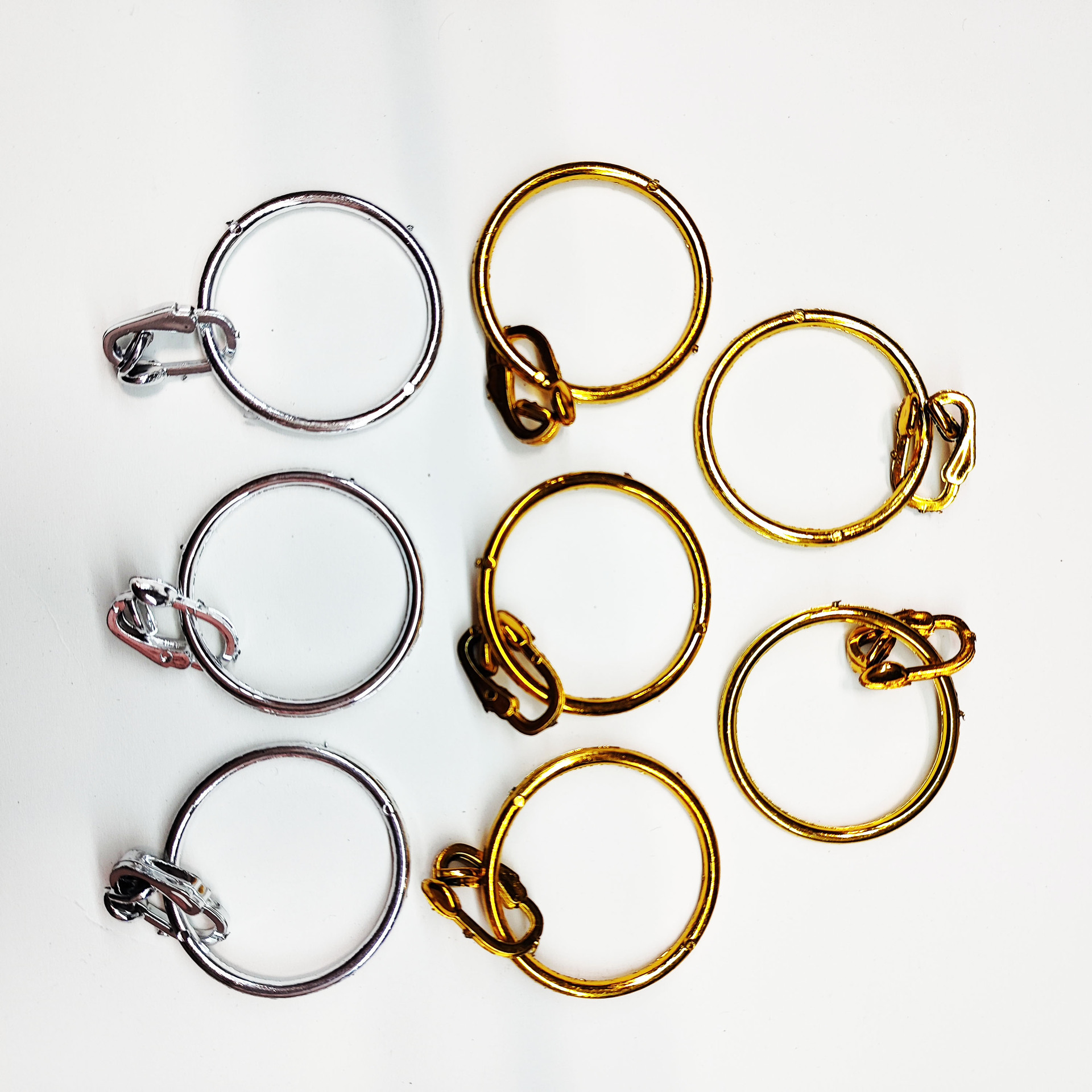 arrivals】Plastic Gold and Silver Earrings Pirates of Caribbean Props Boy Captain Role Play Decorative Earrings Toy