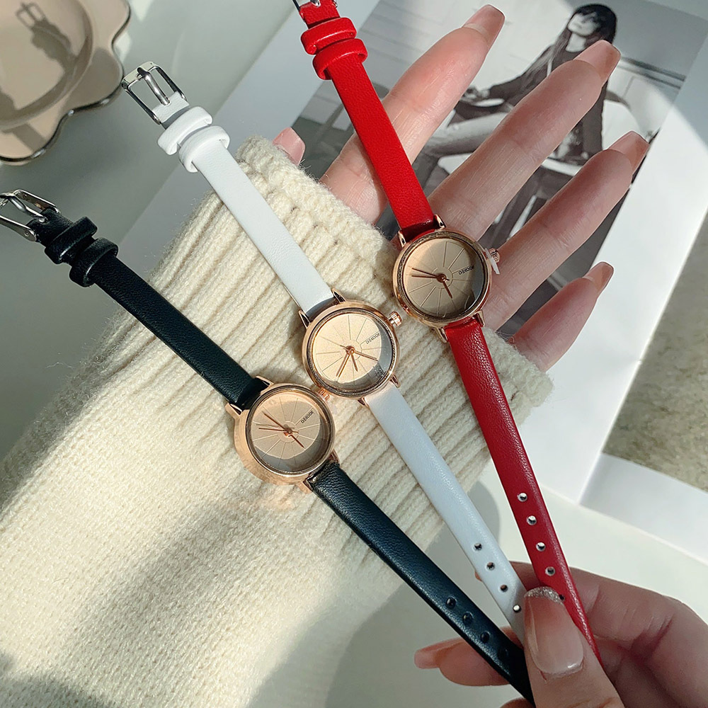 【New arrival】Ins-inspired trendy college-style watch with a Korean vintage minimalist design, exuding elegance. Perfect as a delicate gift for women, this petite and exquisite timepiece is a fashionable choice for the modern lady.
