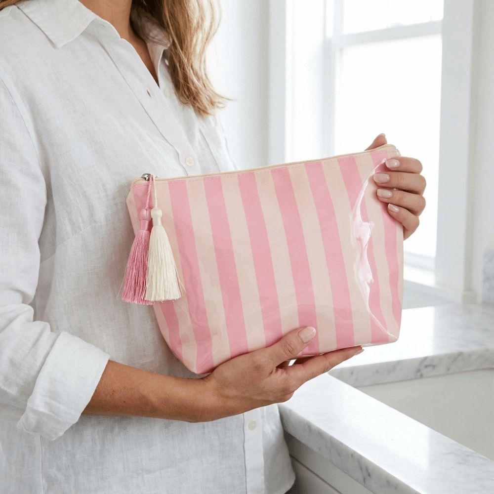 Fashion Portable Fringed Travel Toiletry Bag Large Capacity Cute Design PVC Striped Cosmetic Bag Zipper Closure Glossy Makeup Brush Bag Gym