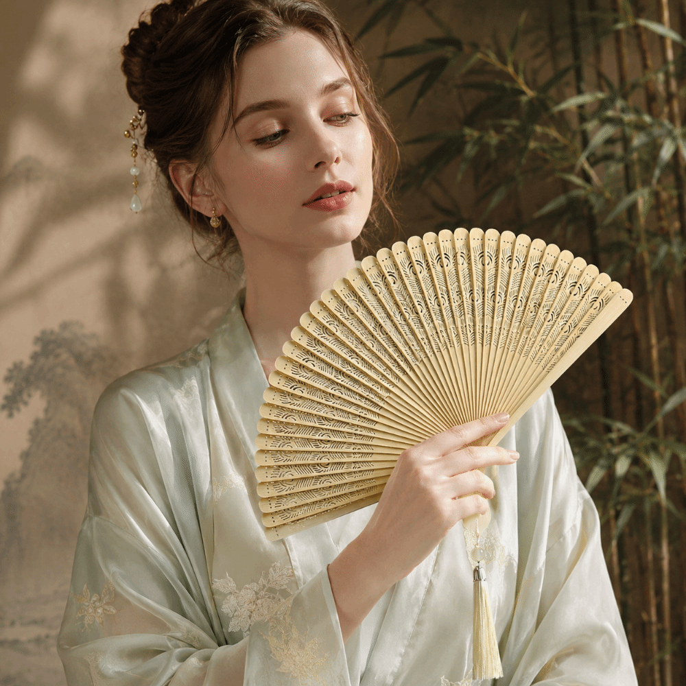 Fashion Chinese Style Solid Color Bamboo Fan Exquisite Retro Tassel Folding Fan Portable Classical Kimono Fan Hanfu Accessories