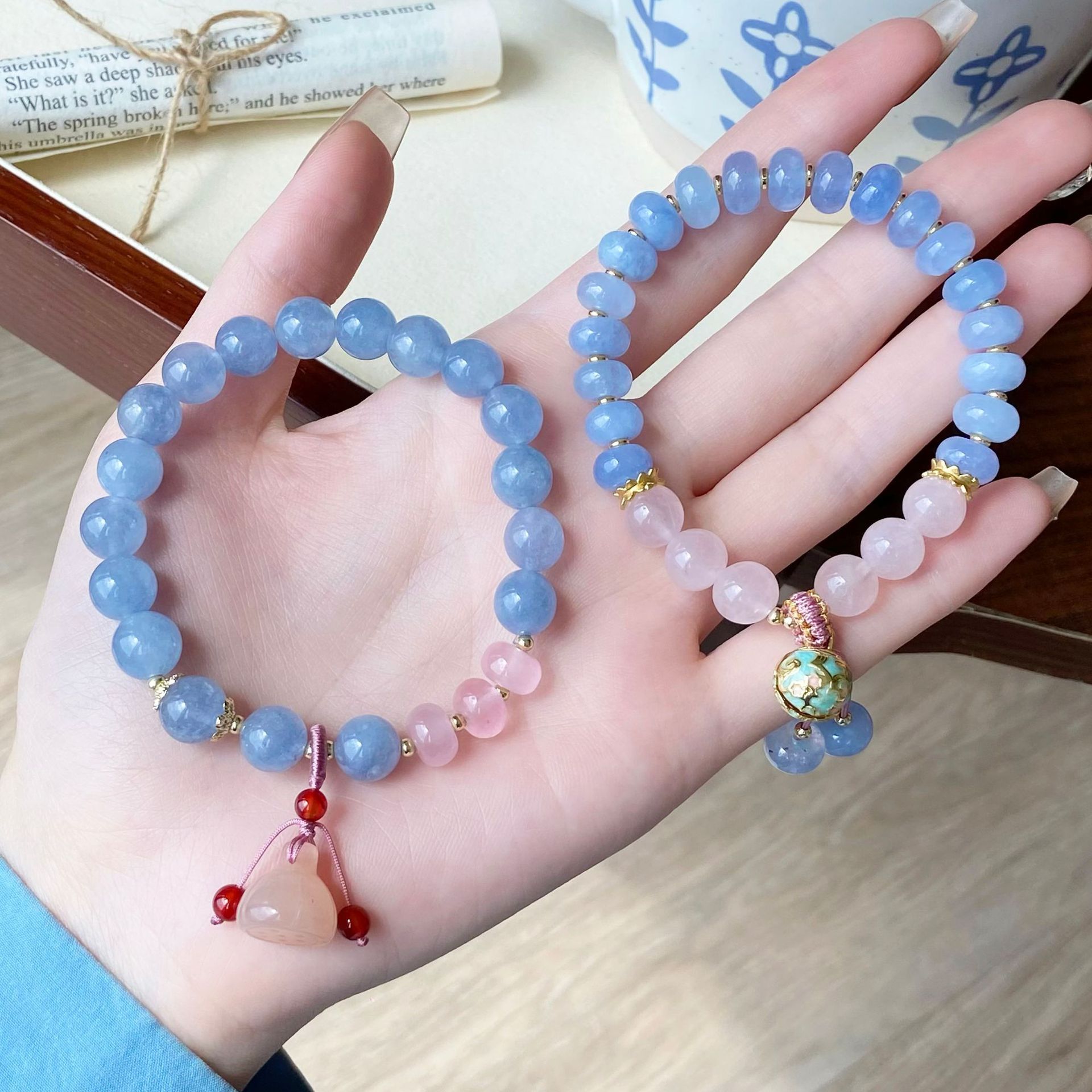 are low- Now don't beslow】Sweet Fresh Fairy Style Elegant Optimized Blue Chalcedony Bracelet Female Macaron Cute Lotus Pendant Bracelet