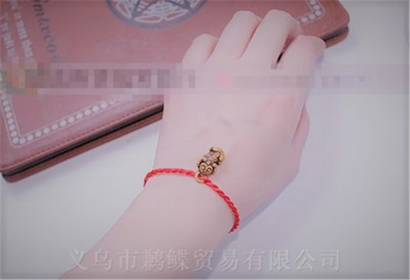 Japan NARUTO Uchiha Sasuke Sharingan Red Eye Locket Eye Jewelry Ball Chain Bangle Lover Gift