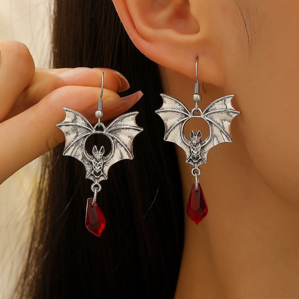 New Gothic Style Halloween Pendant Earrings Vintage Minimalist Spider Drop Earrings Retro Alloy Bat Earrings Parties
