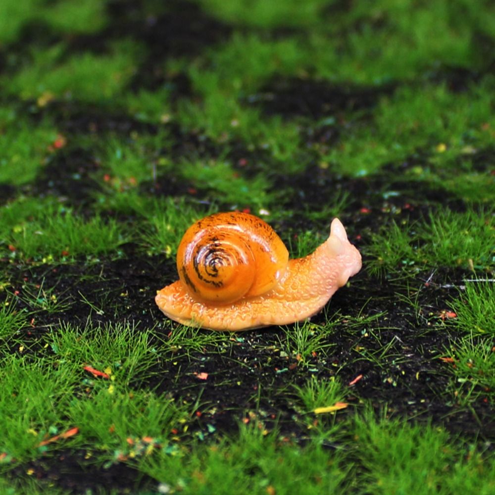 Cute Creative Animal Handicraft Micro Landscape Succulent Garden Decoration Snail Model Miniature Figurine Resin Craft Snail Ornament