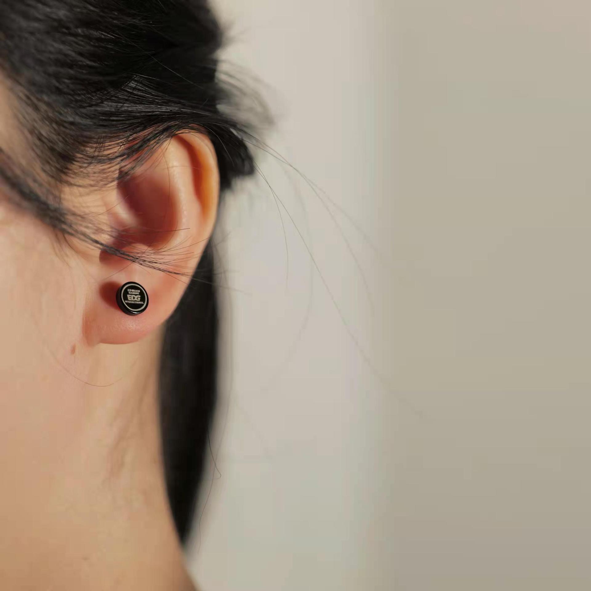 【Mega Sale】2022 New S11EDG Icon Earrings for Men and Women Silver Dragon Knight Earrings LOL Classic Fashion Brand
