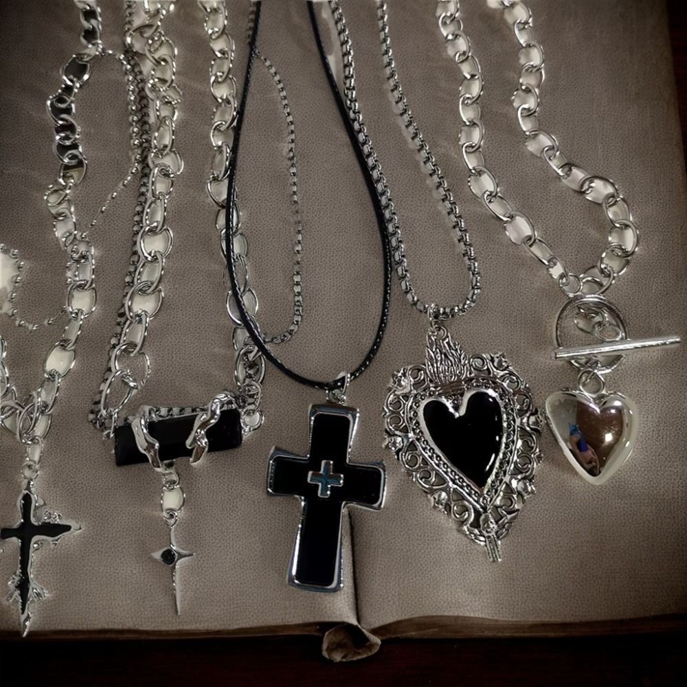 Halloween Black Heart Punk Rock Necklace Street Vintage Zinc Alloy 90s Y2K Necklace Cool Gothic Pendant Hip Hop