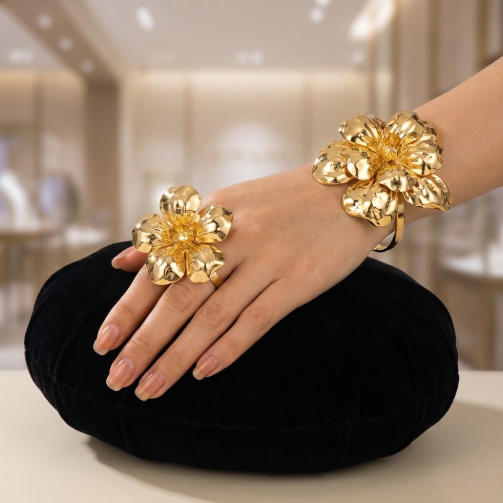 Fashion Accessories Retro Style Metal Flower Jewelry Set Vintage Design Large Flower 3D Floral Earrings Color 3D Stereo Exaggerated Retro Jewelry For Women