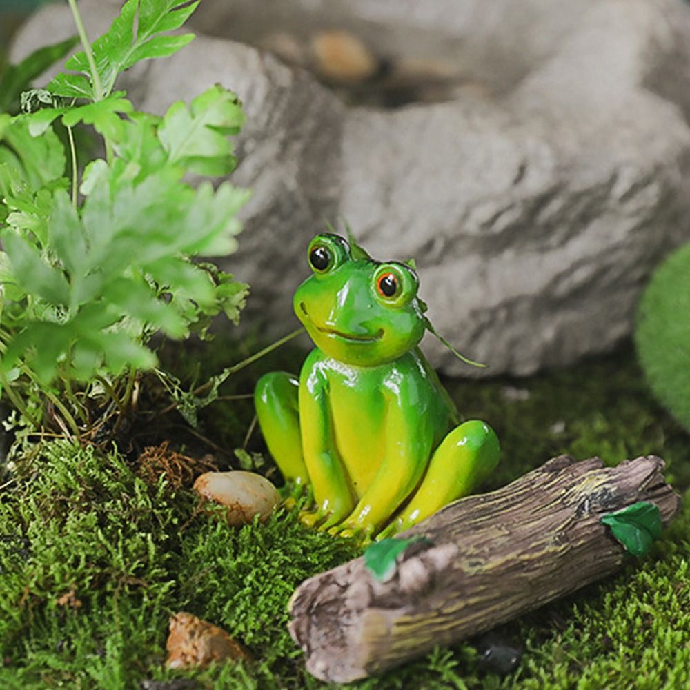 Animal Statue Resin Frog Figurines Mini Green Garden Frog Ornament Realistic Cartoon Micro Landscape Decoration Yard