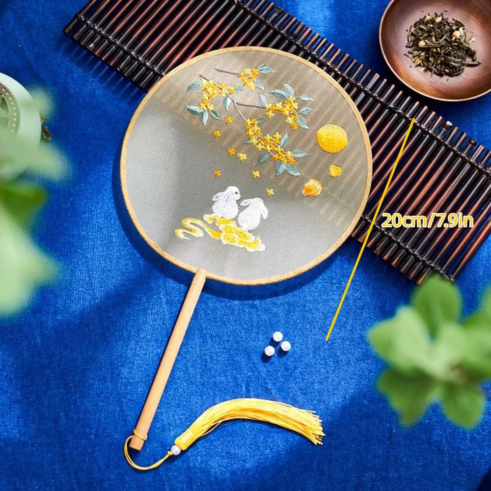Traditional Double-sided Embroidery Hand Round Fan Floral Pattern Classical Silk Embroidery Fan Bamboo Handle with Tassel Fan Ornaments Dance Fan Hanfu Cosplay