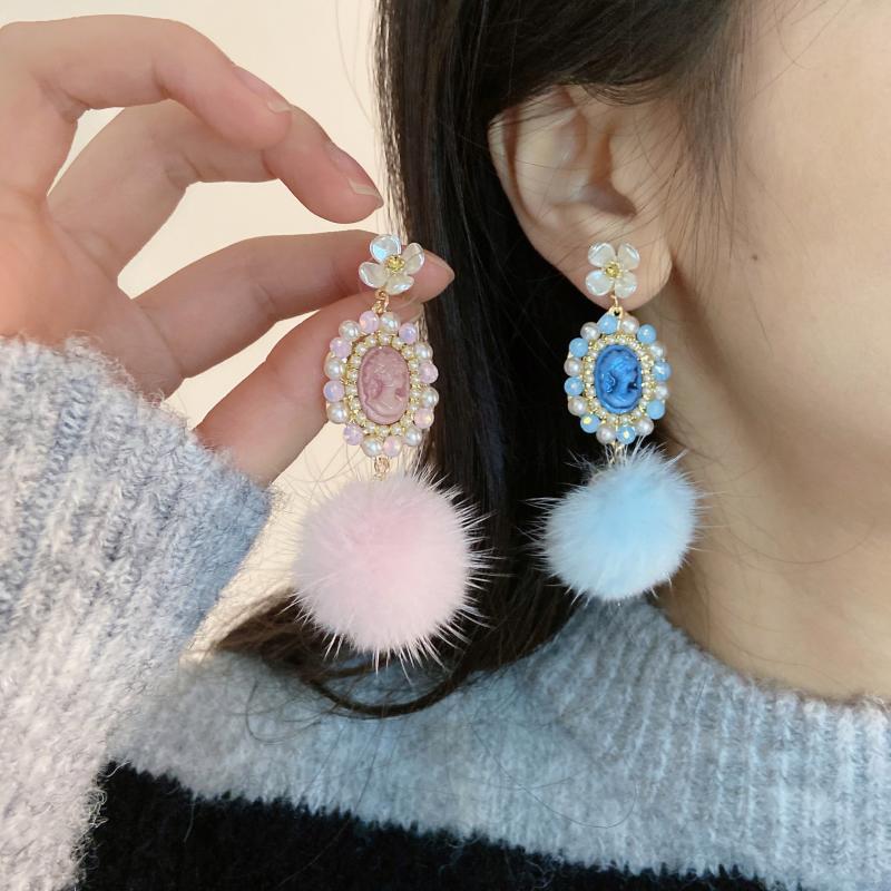 【Trendy designs】2021 Korean Style Exaggerated Hair Ball Earrings Silver Needle Autumn and Winter New Hand-made Famous Ethnic Style Ear Jewelry