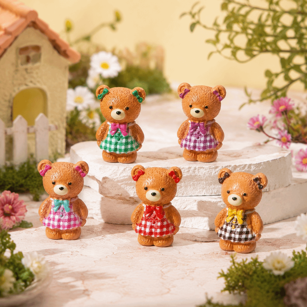 5pcs Cute Resin Apron Bear Decorations Cartoon Creative Bear Ornaments Mini Funny Little Bear Figurine Gift