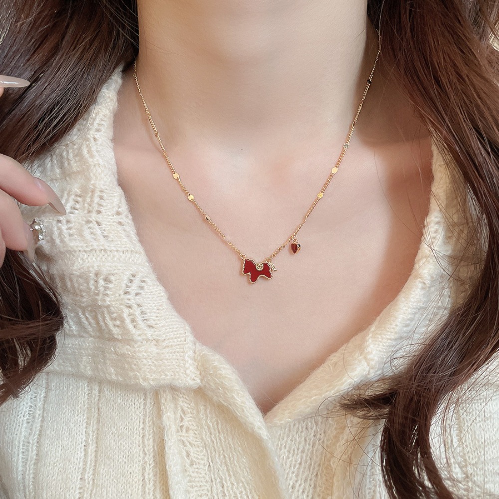 Elegant Fashion Red Pony Necklace Cute Zodiac Horse Pendant Necklace Chinese Style Sweater Chain New Year Collarbone Chain Girls