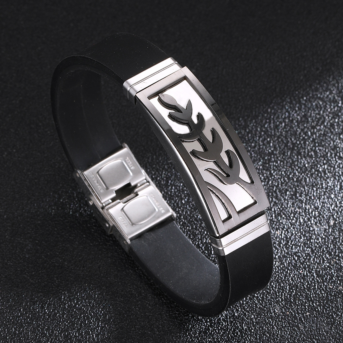 【Top-notch quality】New Stainless Steel Silicone Bracelet Men's Fashion Personalized Titanium Bracelet Punk