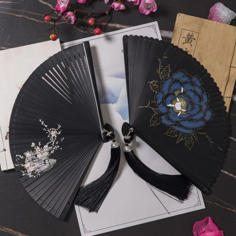Fashion Chinese Style Solid Color Bamboo Fan Exquisite Retro Tassel Folding Fan Portable Classical Kimono Fan Hanfu Accessories
