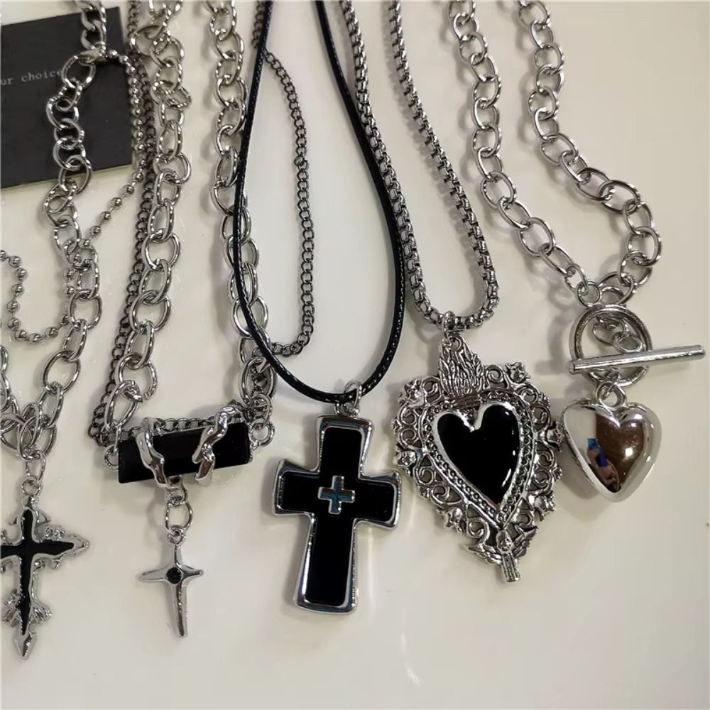 Halloween Black Heart Punk Rock Necklace Street Vintage Zinc Alloy 90s Y2K Necklace Cool Gothic Pendant Hip Hop
