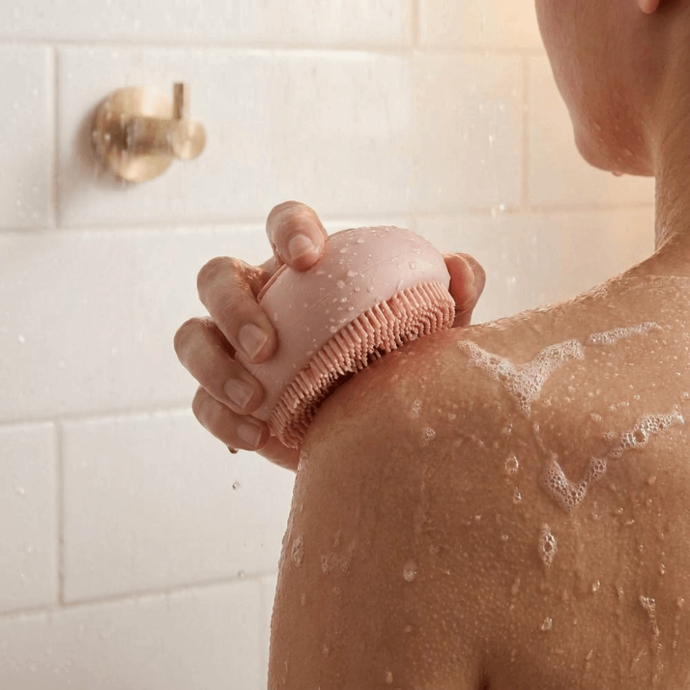 Rubbing Artifact Silicone Refillable Bath Brush Body Scrubber Avocado Shape Massage Brush Skin-Friendly Soft Exfoliating Bath Shower Bath